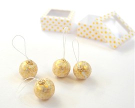 Weihnachtsbaumkugel, Puppenhausminiatur im Maßstab 1zu12